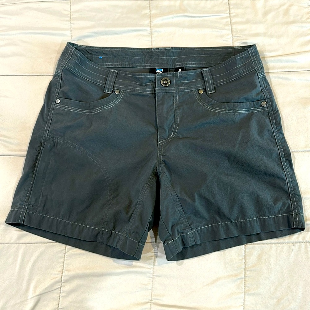 KUHL Women’s Charcoal Hiking Shorts 5” inseam Size 6